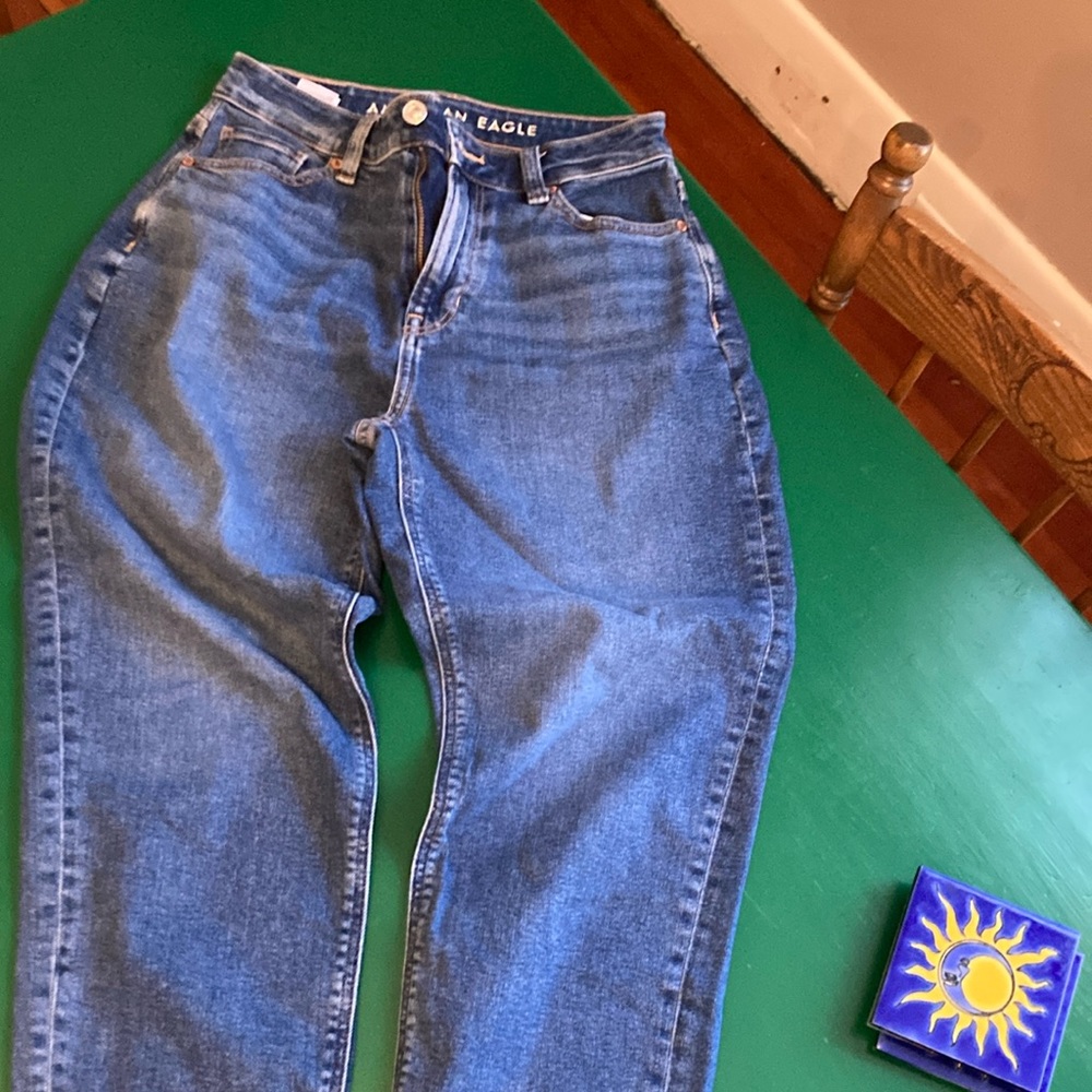 American Eagle jeans size 00 US short.